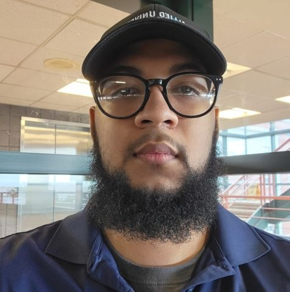 Meet your Posher, Daniel